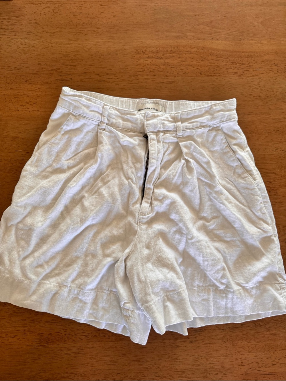 Abercrombie & Fitch Linen White High-Waist Pleated Shorts